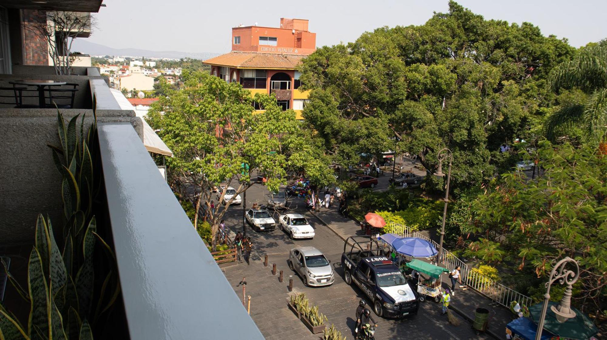 Suites Las Plazas Cuernavaca Exterior photo