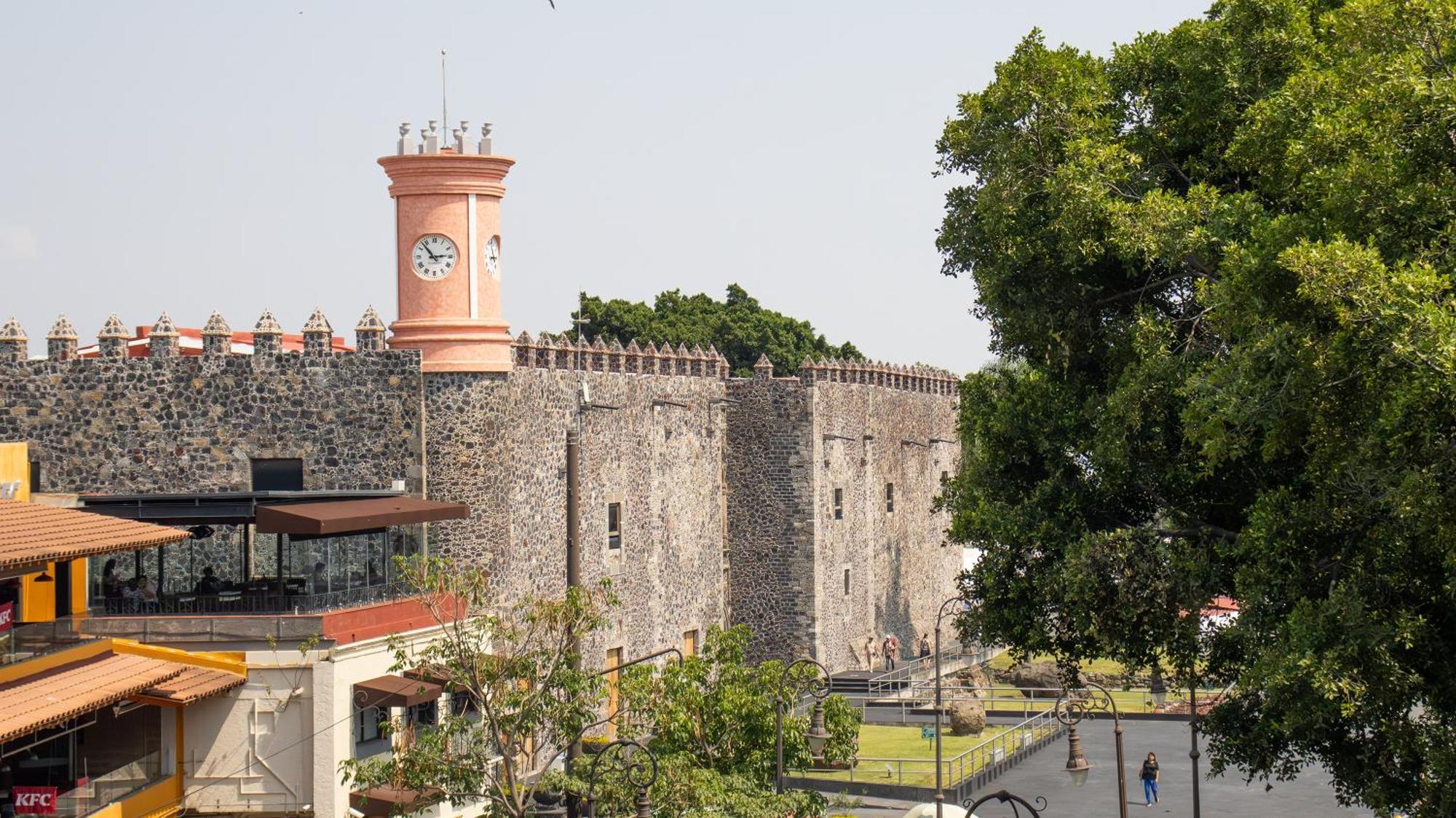 Suites Las Plazas Cuernavaca Exterior photo